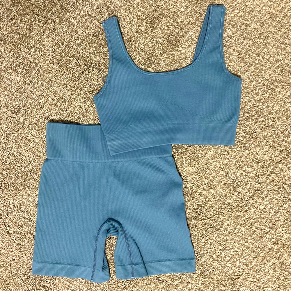Workout Set - Picture 3 of 4